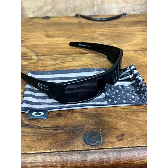 Oakley Other - Oakley Gascan Sunglasses Matte Black American Flag SI OO9014-8060 USA Made Mens